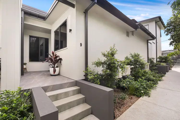 Second view of Homely house listing, 9/15 Mimosa Avenue, Saratoga NSW 2251