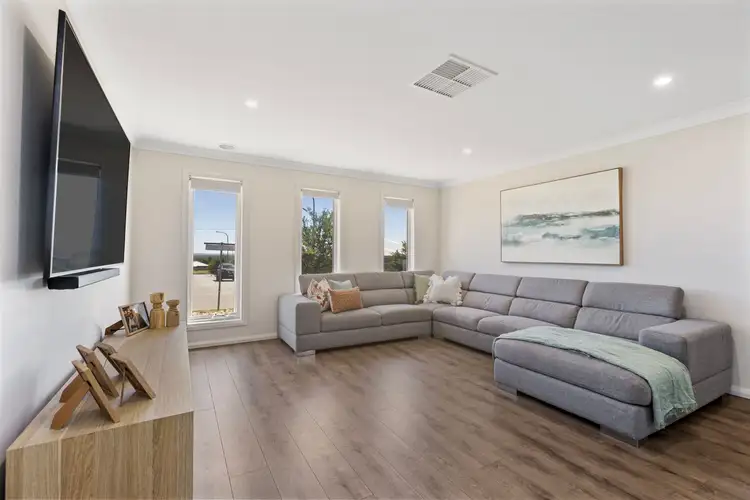 Fourth view of Homely house listing, 8 Thane Court, Lloyd NSW 2650