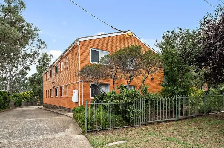 2/1 Hybon Avenue, Queanbeyan East NSW 2620
