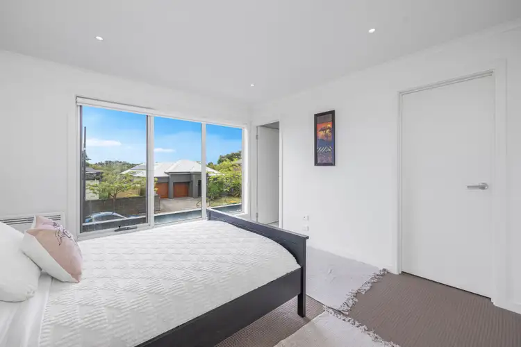 Sixth view of Homely house listing, 2 Petrel Circuit, Pakenham VIC 3810