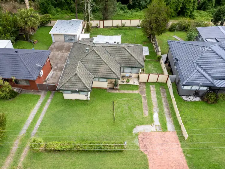 9 Bingara Road, Macquarie Fields NSW 2564