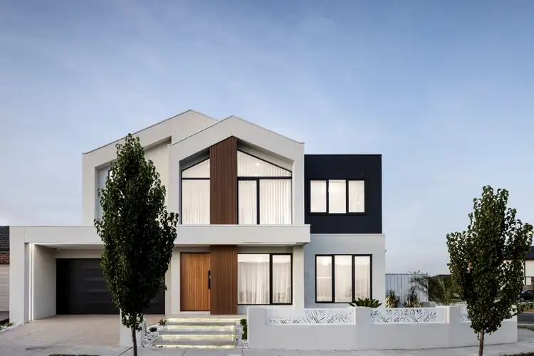 4 Hythe Place, Mickleham VIC 3064