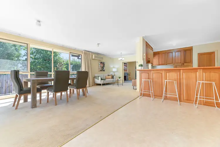 Fifth view of Homely house listing, 2 Brenda Avenue, Mount Waverley VIC 3149