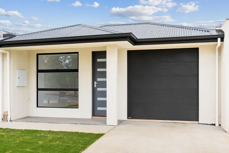 Unit 2/15 Kennett Street