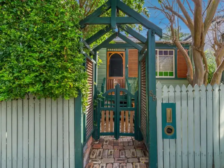 55 Didsbury Street, East Brisbane QLD 4169