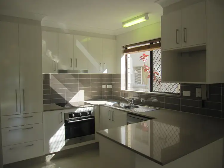 Second view of Homely other listing, 2/26 First Avenue, Broadbeach QLD 4218