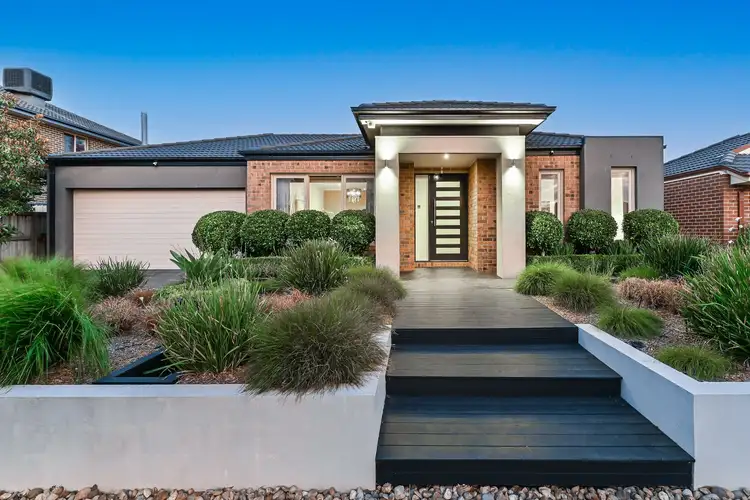 6 Saul Avenue, Berwick VIC 3806