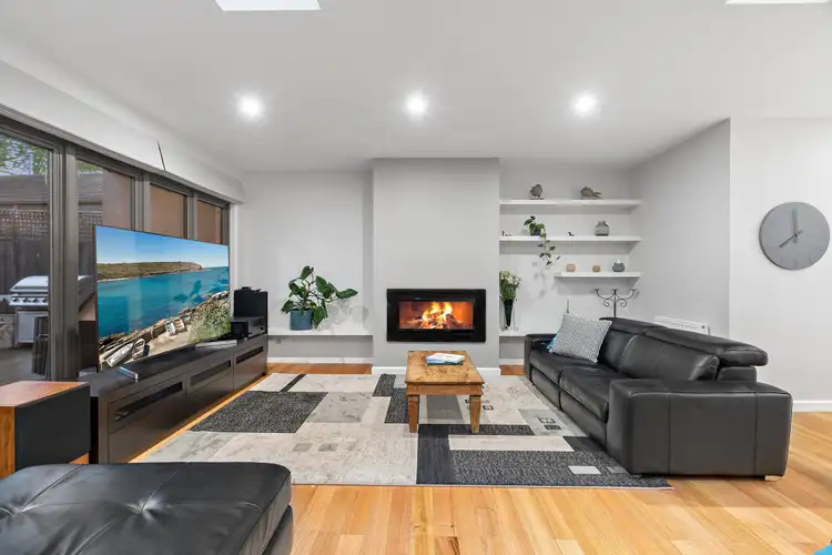1 Howson Court, Mont Albert VIC 3127