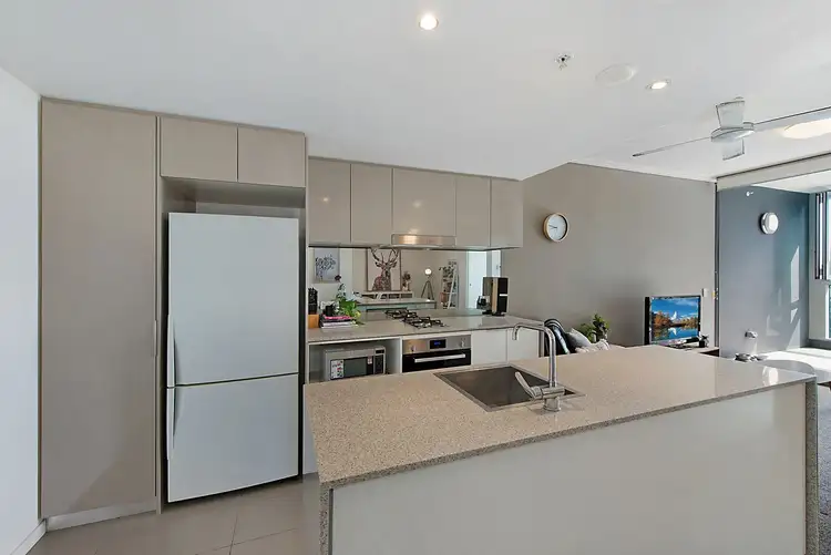Fifth view of Homely apartment listing, 30305/2 Harbour Road, Hamilton QLD 4007