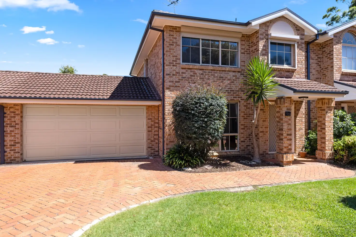 Main view of Homely townhouse listing, 2/22 Dewberry Close, Menai NSW 2234