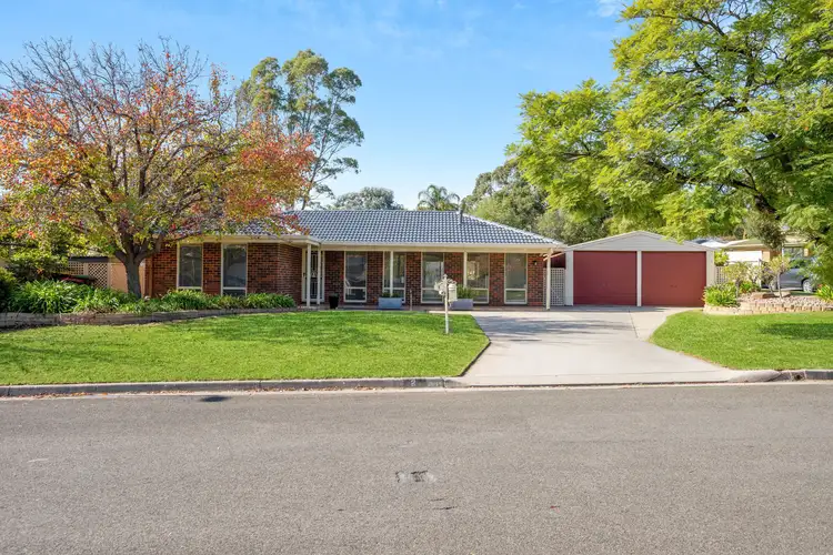 3 Woodhall Drive