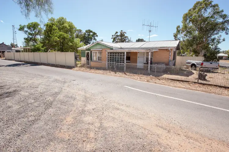 28 Cunningham Lane, Sea Lake VIC 3533
