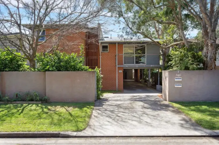 2/181 Lakedge Avenue