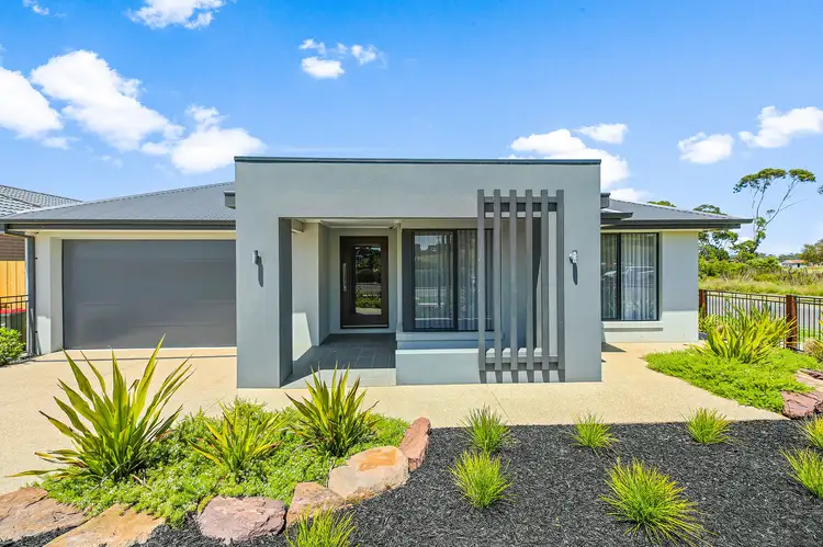 2 King Parrot Boulevard, Drouin VIC 3818
