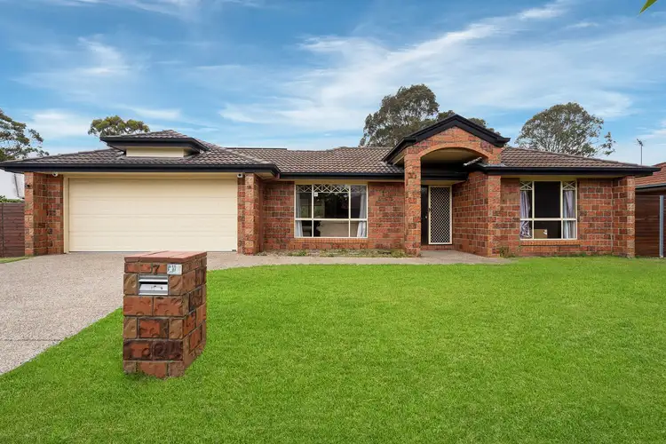 7 Fairway Drive, Meadowbrook QLD 4131