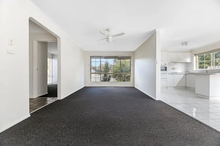 Fourth view of Homely unit listing, 2/1 Daniher Close, Berwick VIC 3806