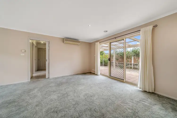 Fourth view of Homely house listing, 32 Jonsson Court, Dunlop ACT 2615