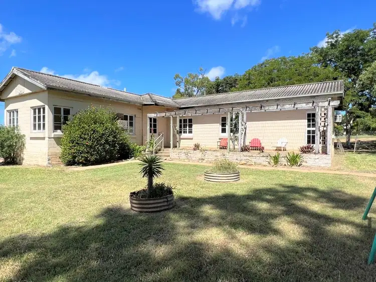 25 Hackett Terrace, Richmond Hill QLD 4820