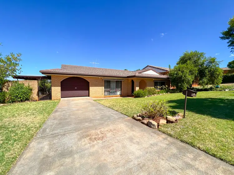 3 Hillcrest Avenue, Parkes NSW 2870