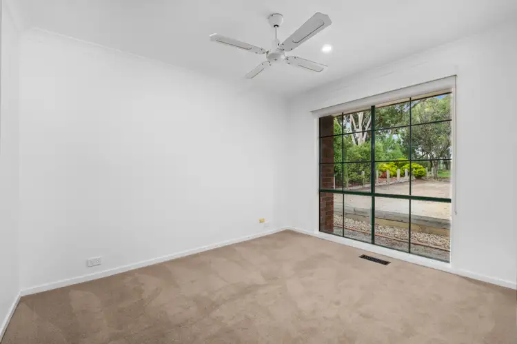 Sixth view of Homely house listing, 5 Brolga Place, South Morang VIC 3752