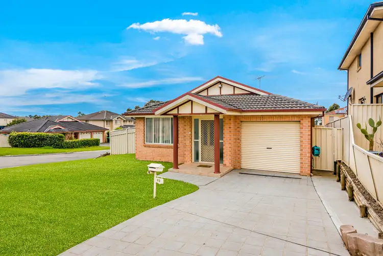 92 Carmichael Drive, West Hoxton NSW 2171