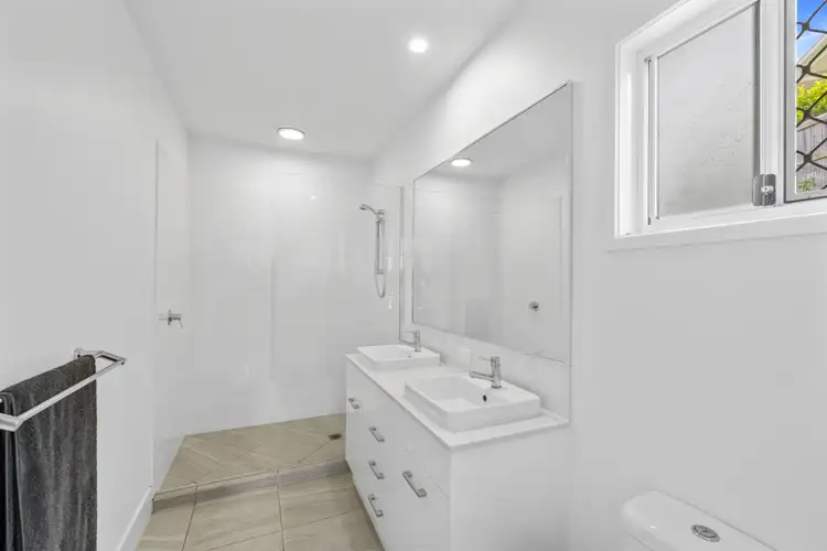 Fifth view of Homely house listing, 2/6 Butcherbird Crescent, Bli Bli QLD 4560