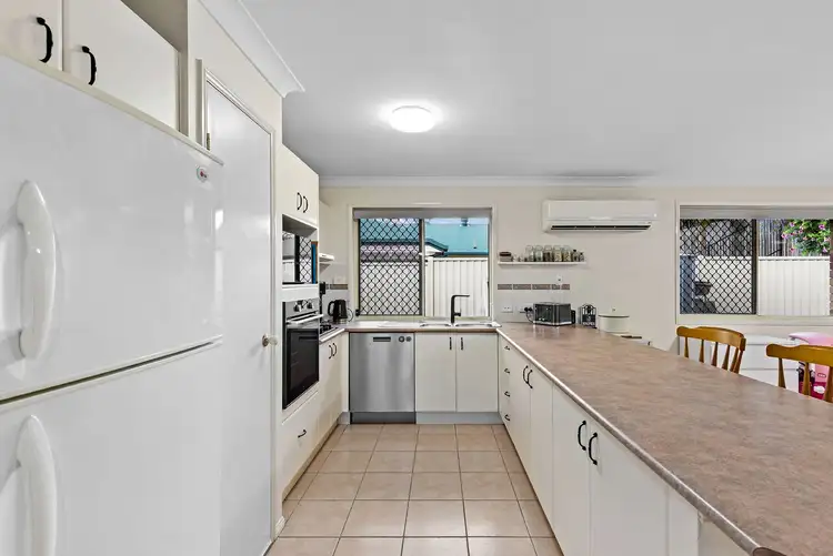 Sixth view of Homely house listing, 5 Hazlehead Place, Oxley QLD 4075