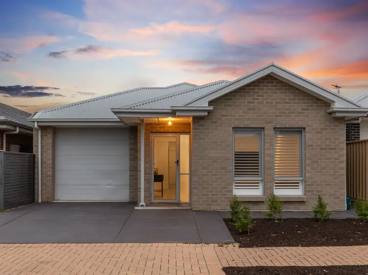 18 Cook Street, Seaford Meadows SA 5169