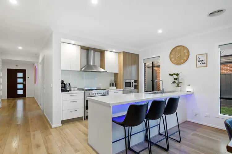 Second view of Homely house listing, 10 Inglewood Drive, Werribee VIC 3030