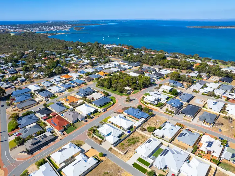 39 Mundaring Crescent, Dawesville WA 6211