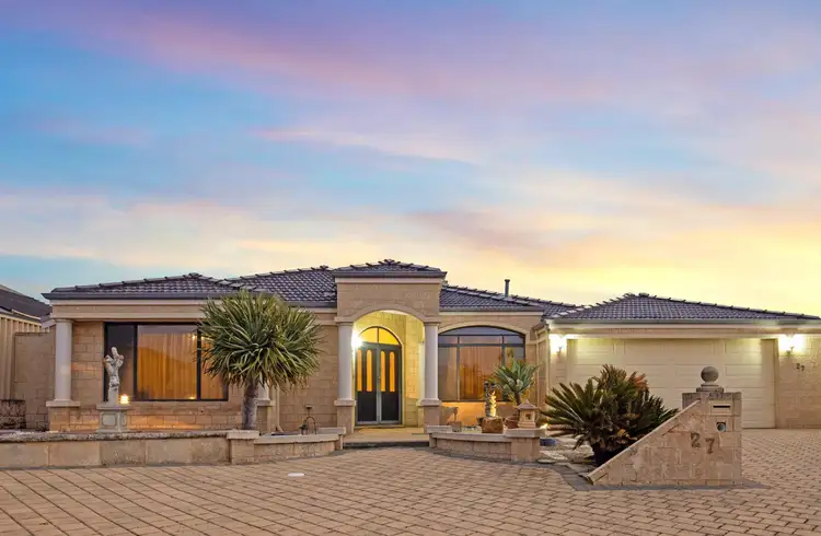 27 Boynton Gardens, Iluka WA 6028