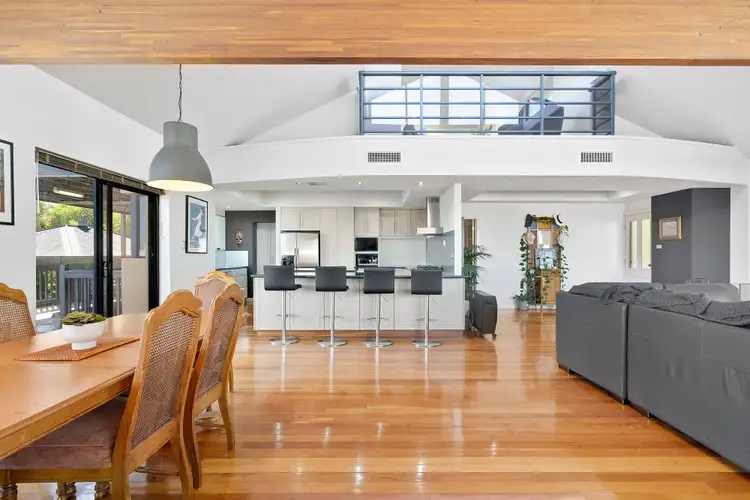 7 Ross Avenue, Sorrento WA 6020