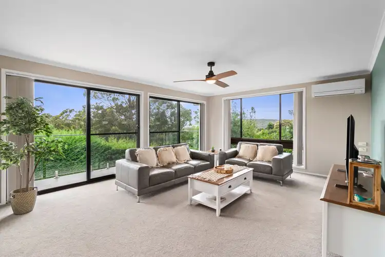 15 Bellbird Close