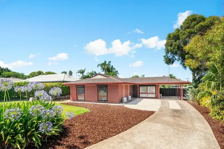 32 Thomas Crescent