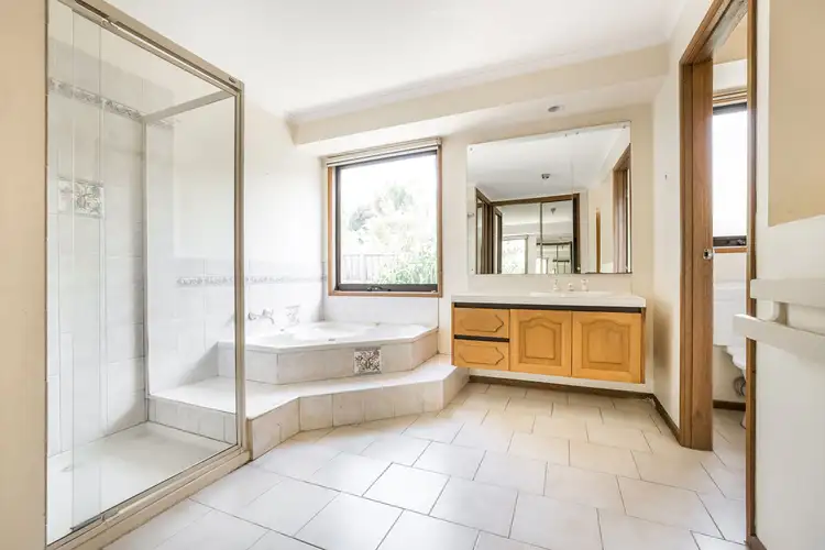 Fifth view of Homely house listing, 28 Murray Crescent, Rowville VIC 3178