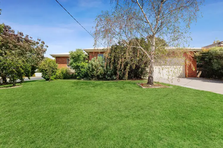 12 Blackie Avenue, Ararat VIC 3377