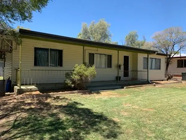 4 Howard Street, Roma QLD 4455