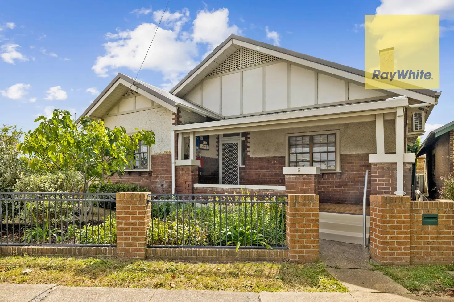 Main view of Homely house listing, 5 Bradley Street, Goulburn NSW 2580