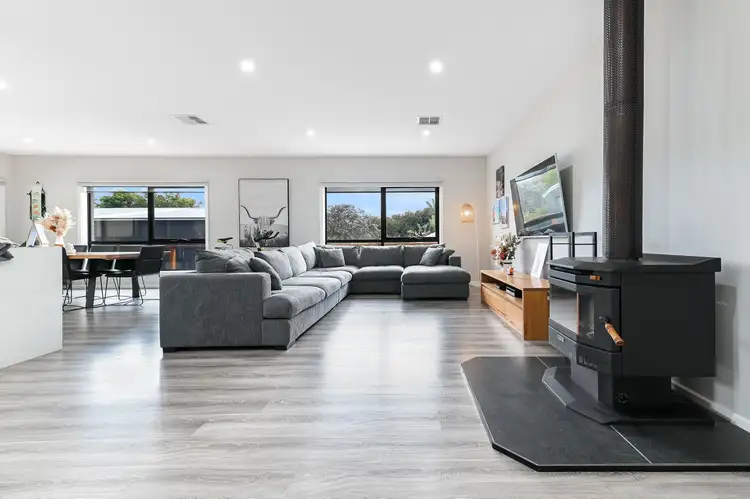 Fifth view of Homely house listing, 13 Crystal Court, Drouin VIC 3818