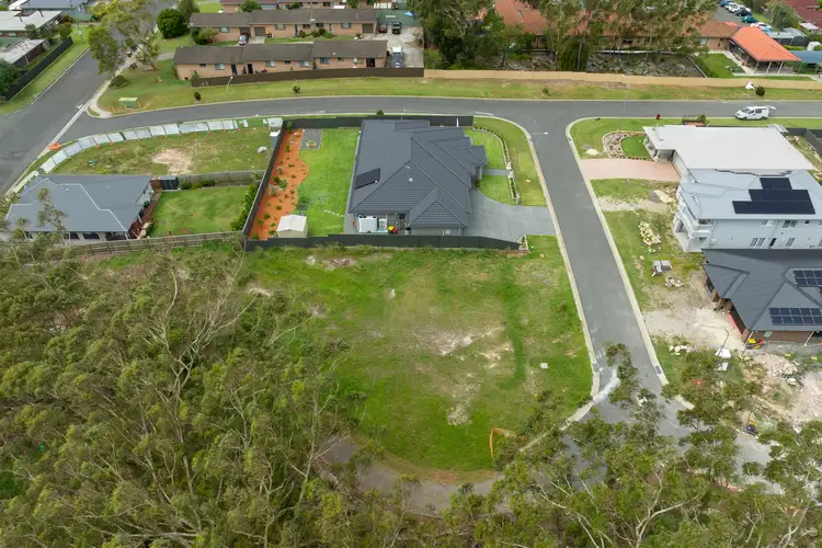 6 Burilla Close, Bomaderry NSW 2541