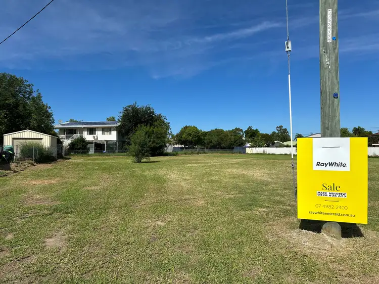 16 Jacqueline Drive, Emerald QLD 4720