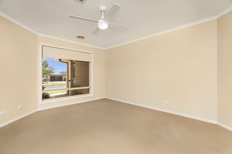 Fifth view of Homely house listing, 7 Birri Place, Glenfield Park NSW 2650