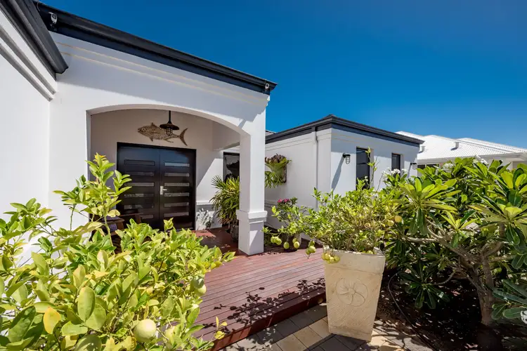 140 Glenfield Beach Drive, Glenfield WA 6532