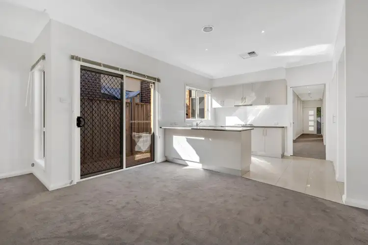 Fifth view of Homely house listing, 29 Dalwhinnie Crescent, Craigieburn VIC 3064