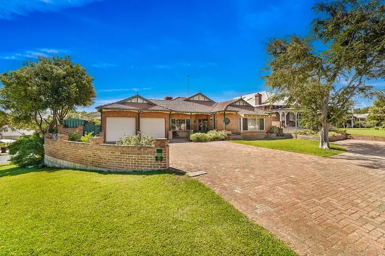 5 Castlecrag Drive, Kallaroo WA 6025