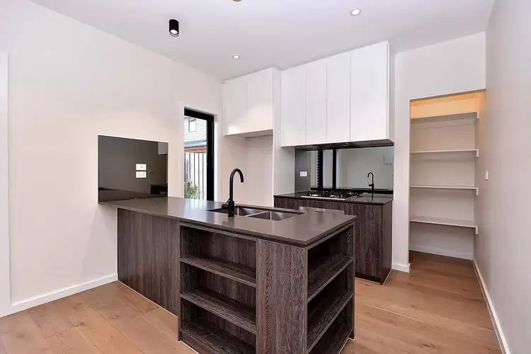 Main view of Homely townhouse listing, 2/39 Argyle Avenue, Chelsea VIC 3196