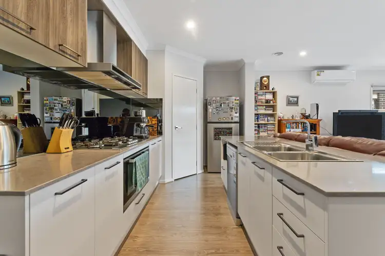 Second view of Homely house listing, 9 Hearthstone Circuit, Clyde North VIC 3978