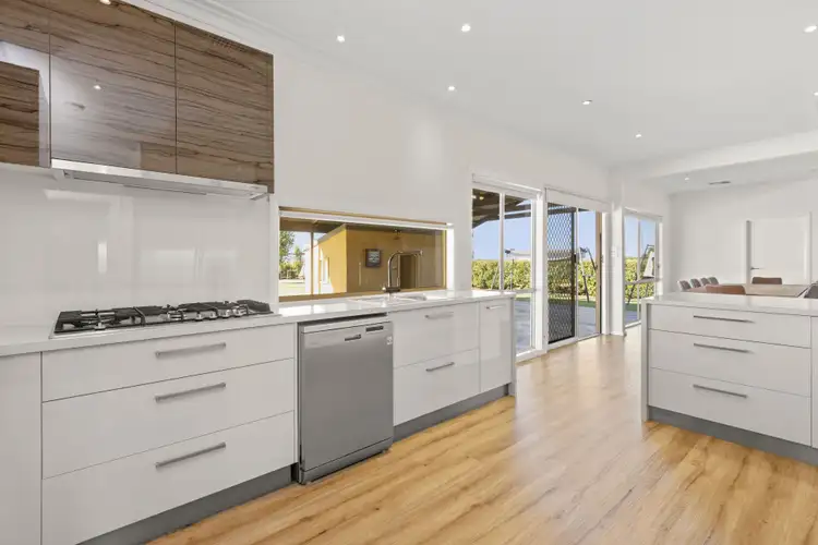 Fifth view of Homely house listing, 52 Seventh Street Extension, Birdwoodton VIC 3505
