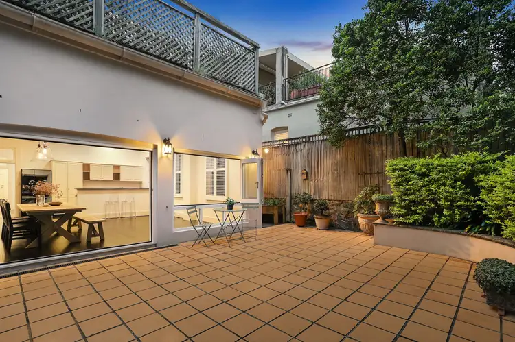 2/18-20 Blaxland Road