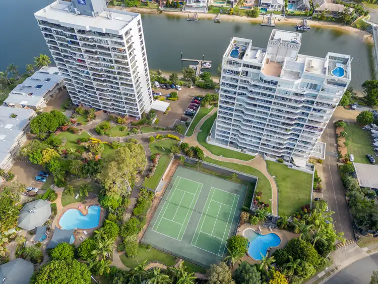 10/56 Hooker Boulevard, Mermaid Waters QLD 4218